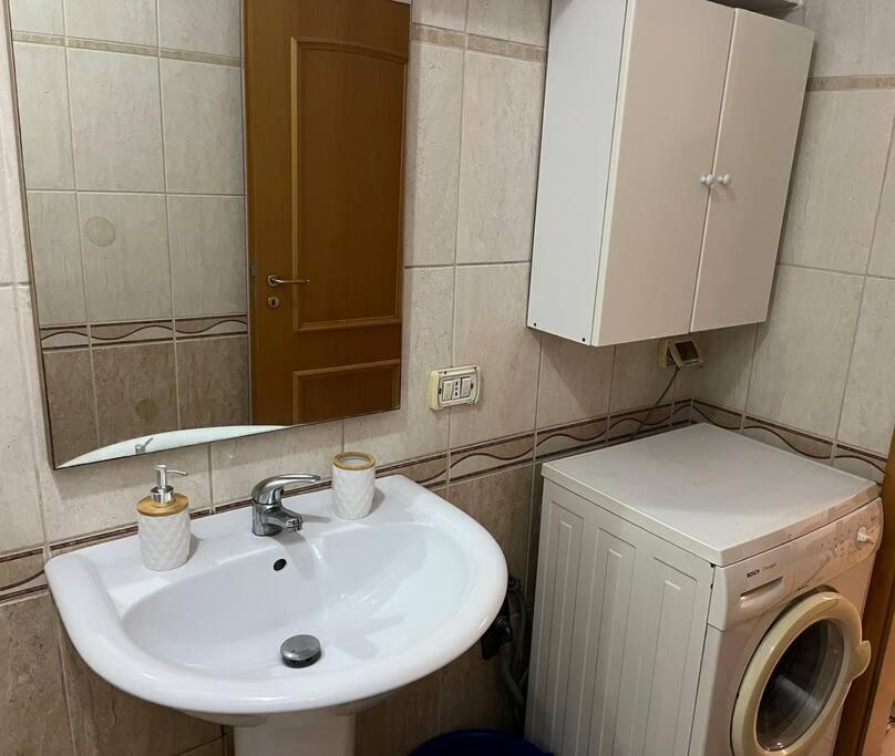 Ak Terminal Apartments Дуррес Экстерьер фото
